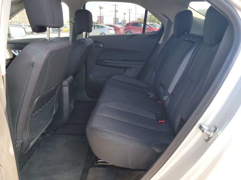 Chevrolet Equinox Vehicle Full-screen Gallery Image 10