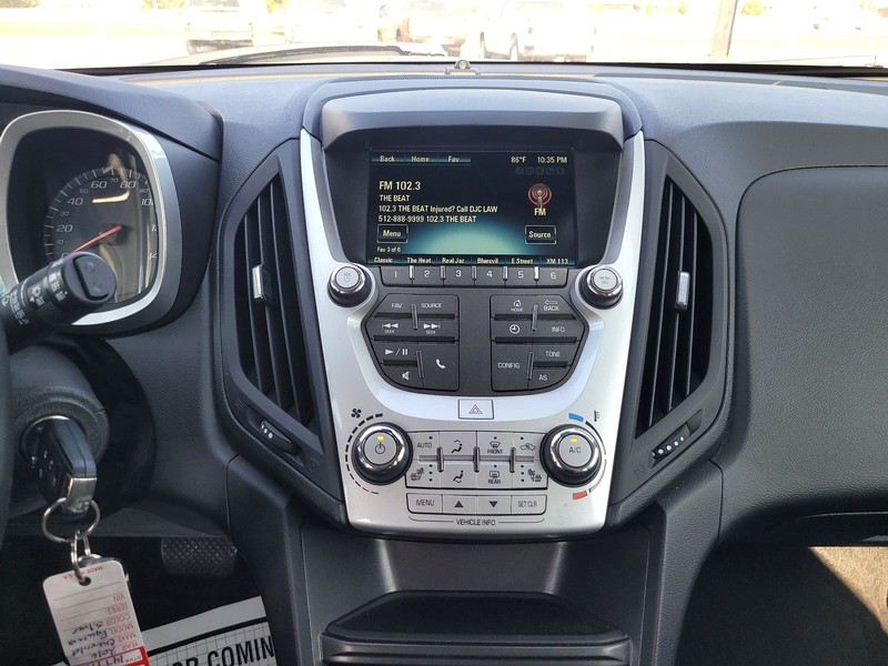 Chevrolet Equinox Vehicle Full-screen Gallery Image 12