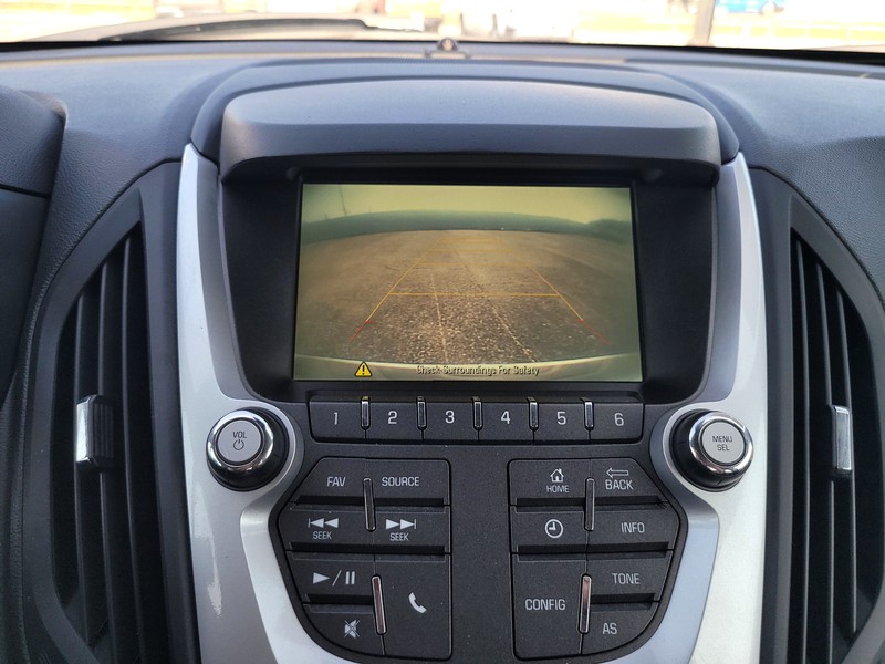 Chevrolet Equinox Vehicle Full-screen Gallery Image 17
