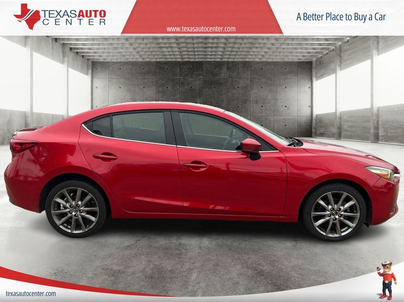 Mazda Mazda3 Sedan Vehicle Full-screen Gallery Image 04