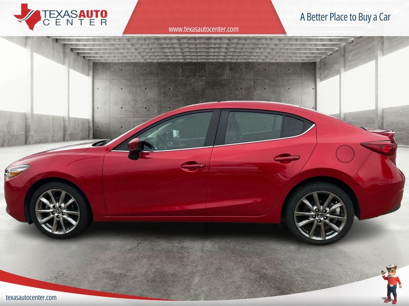 Mazda Mazda3 Sedan Vehicle Full-screen Gallery Image 05