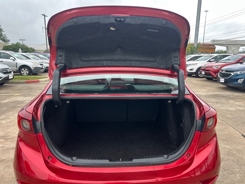 Mazda Mazda3 Sedan Vehicle Full-screen Gallery Image 11