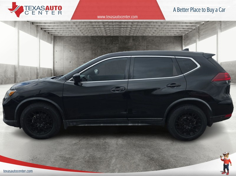 Nissan Rogue Vehicle Full-screen Gallery Image 05
