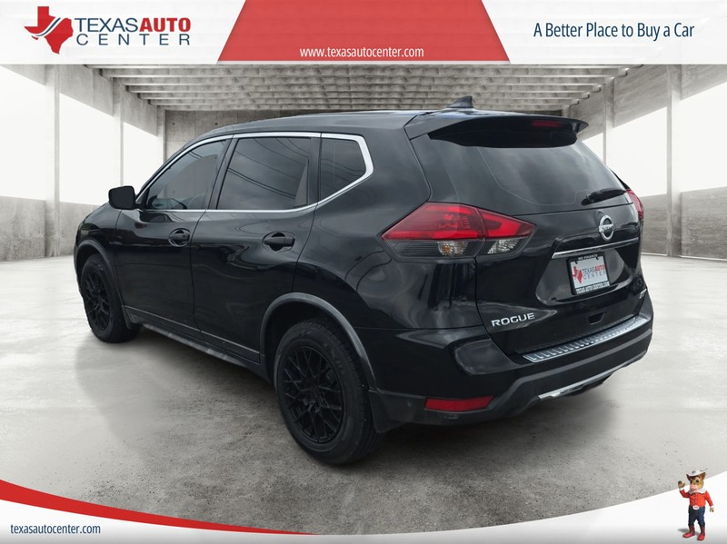 Nissan Rogue Vehicle Full-screen Gallery Image 08
