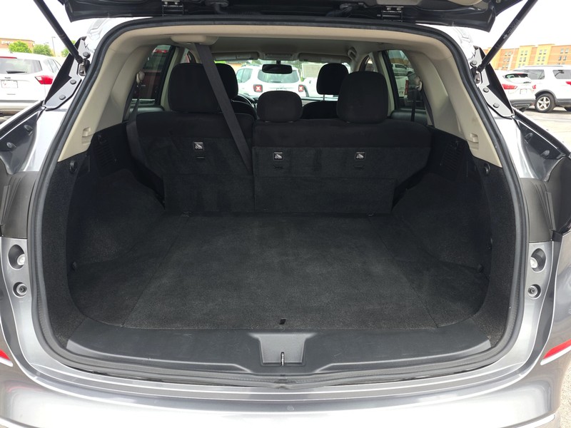 Nissan Murano Vehicle Full-screen Gallery Image 11