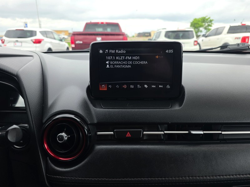 Mazda CX-3 Vehicle Full-screen Gallery Image 12