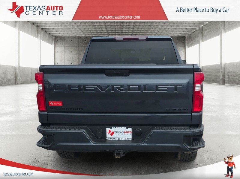 Chevrolet Silverado 1500 LTD Vehicle Full-screen Gallery Image 06