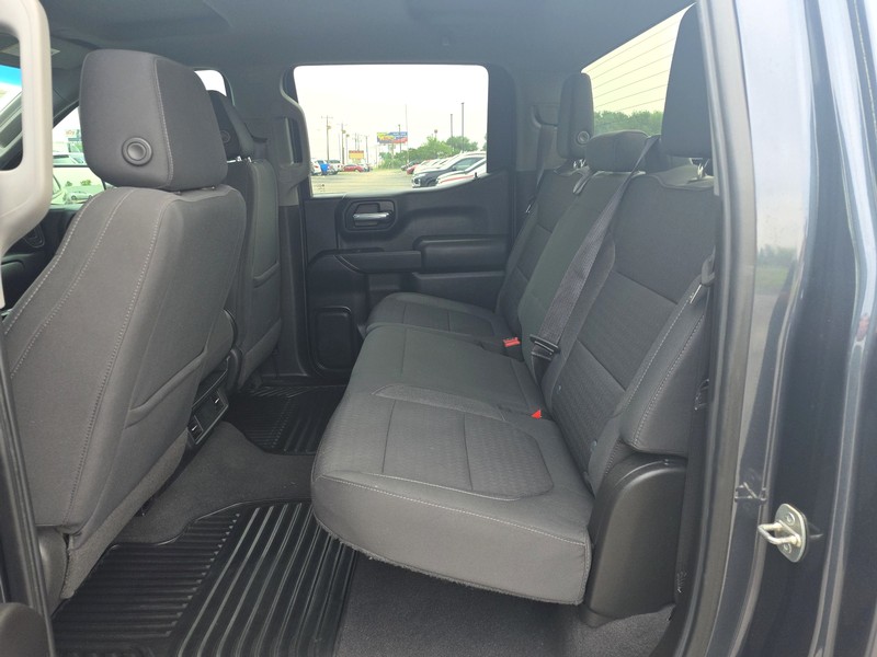 Chevrolet Silverado 1500 LTD Vehicle Full-screen Gallery Image 10