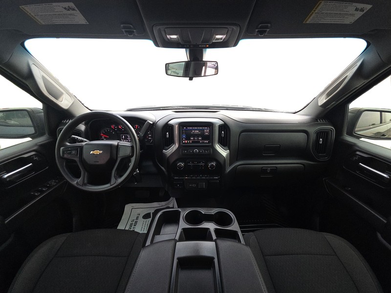 Chevrolet Silverado 1500 LTD Vehicle Full-screen Gallery Image 14