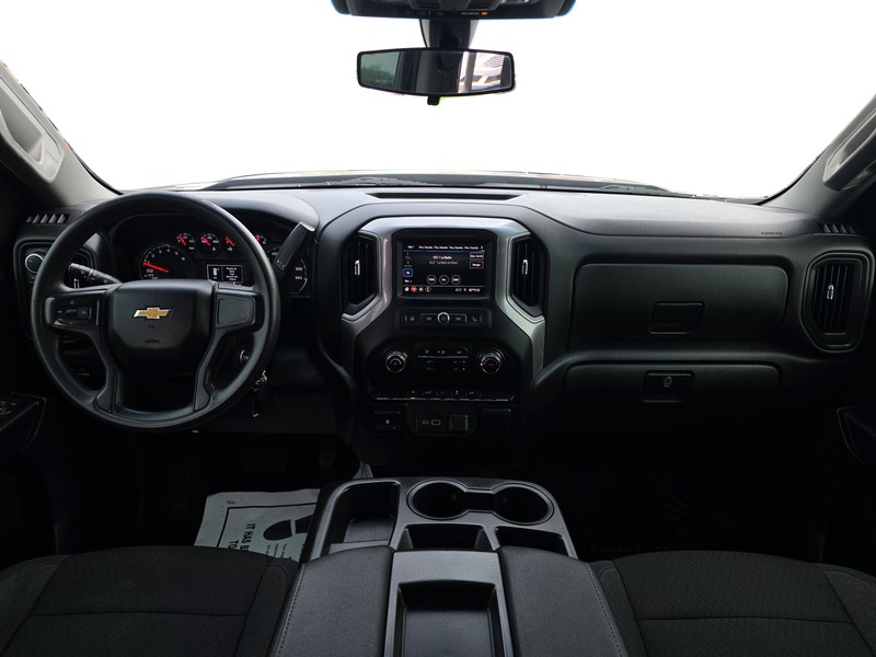 Chevrolet Silverado 1500 LTD Vehicle Full-screen Gallery Image 15