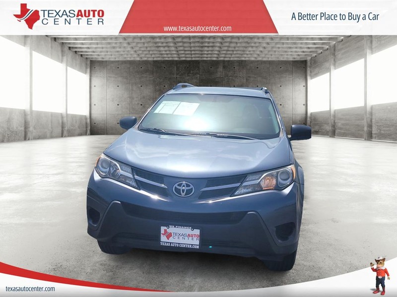 Toyota RAV4 Vehicle Full-screen Gallery Image 03