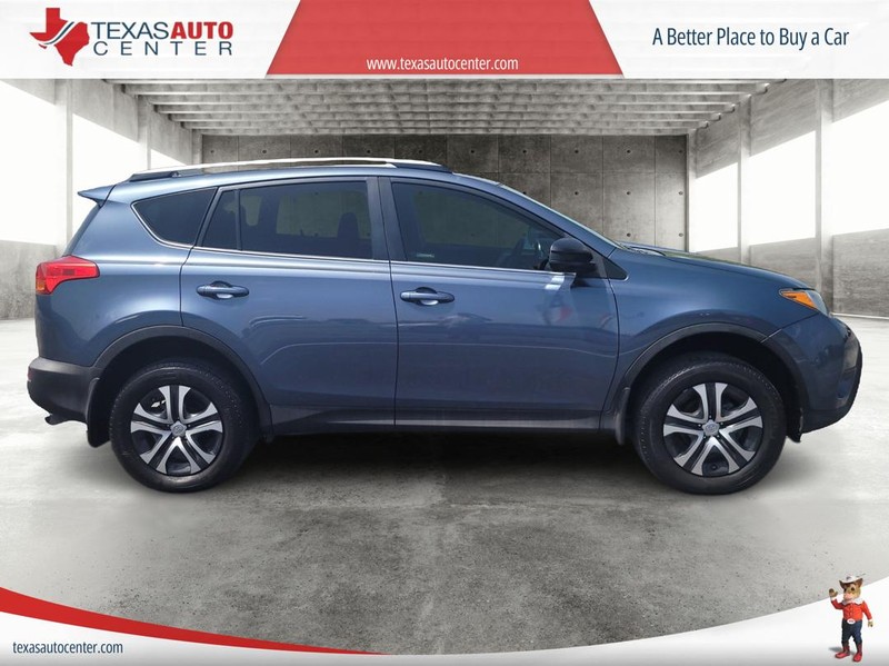 Toyota RAV4 Vehicle Full-screen Gallery Image 04