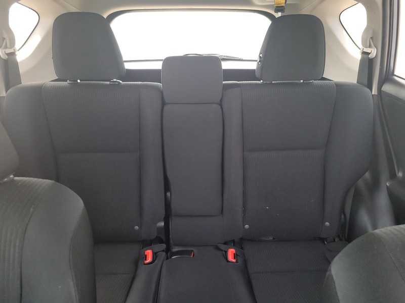 Toyota RAV4 Vehicle Full-screen Gallery Image 13
