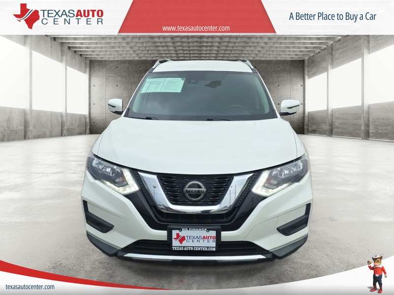 Nissan Rogue Vehicle Full-screen Gallery Image 03