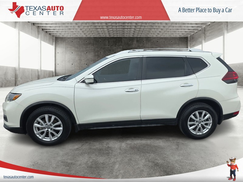 Nissan Rogue Vehicle Full-screen Gallery Image 05