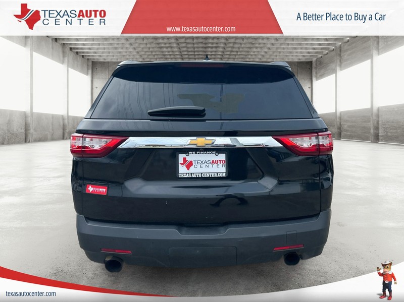 Chevrolet Traverse Vehicle Full-screen Gallery Image 05