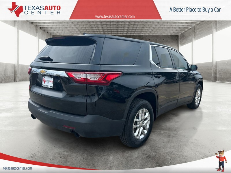 Chevrolet Traverse Vehicle Full-screen Gallery Image 06