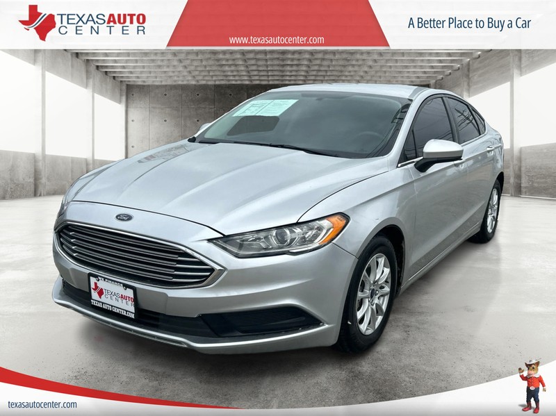 Ford Fusion Vehicle Full-screen Gallery Image 02