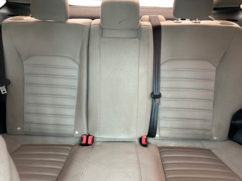 Ford Fusion Vehicle Full-screen Gallery Image 13