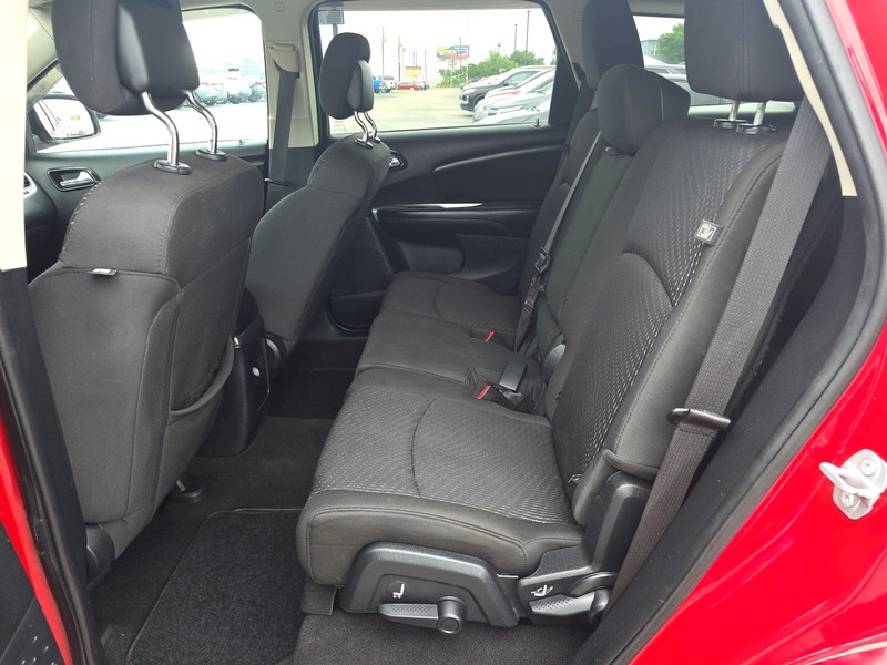Dodge Journey Vehicle Full-screen Gallery Image 10