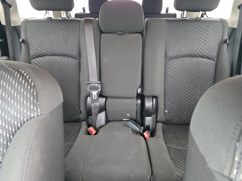 Dodge Journey Vehicle Full-screen Gallery Image 13