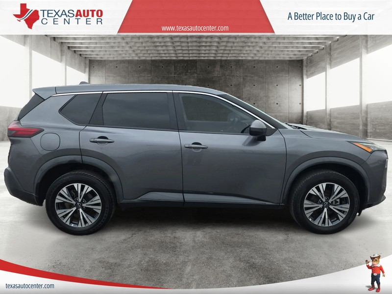 Nissan Rogue Vehicle Full-screen Gallery Image 04