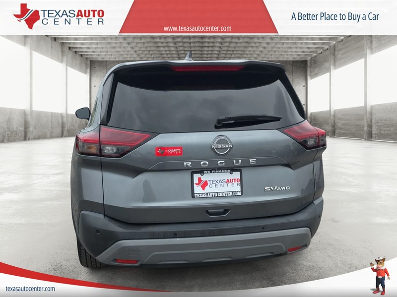 Nissan Rogue Vehicle Full-screen Gallery Image 06