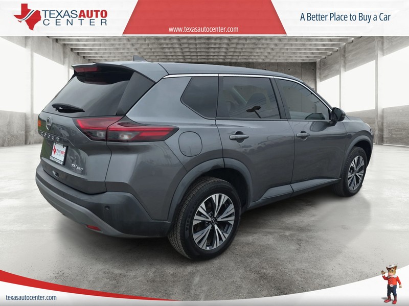 Nissan Rogue Vehicle Full-screen Gallery Image 07