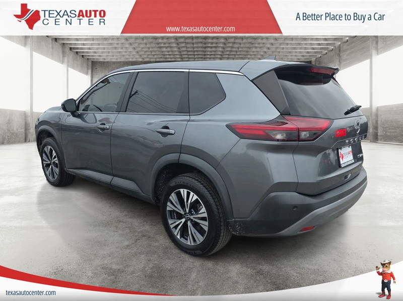 Nissan Rogue Vehicle Full-screen Gallery Image 08