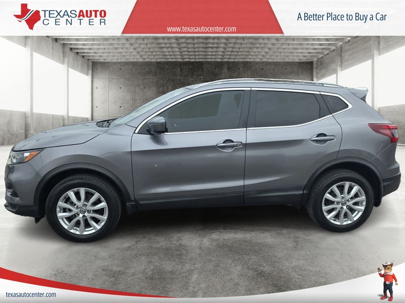 Nissan Rogue Sport Vehicle Full-screen Gallery Image 05
