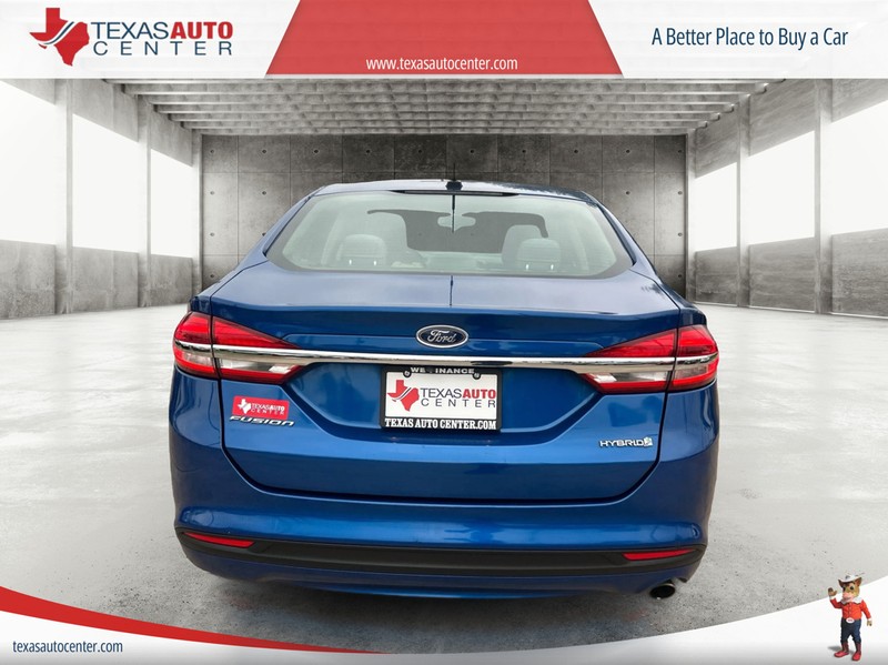 Ford Fusion Hybrid Vehicle Full-screen Gallery Image 05
