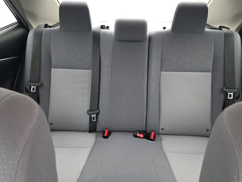 Toyota Corolla Vehicle Full-screen Gallery Image 12