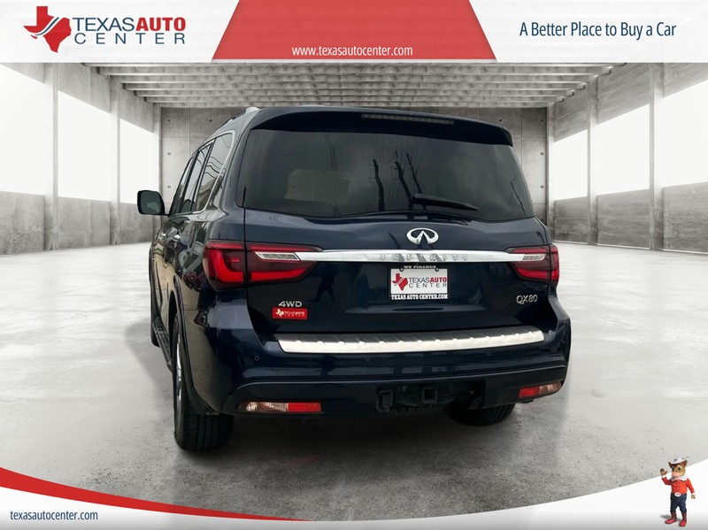 INFINITI QX80 Vehicle Full-screen Gallery Image 06