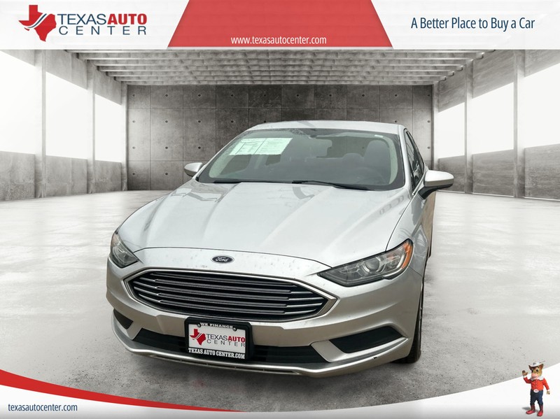 Ford Fusion Vehicle Full-screen Gallery Image 03