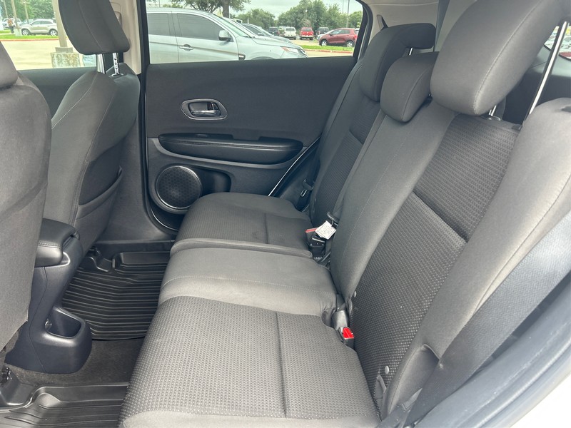 Honda HR-V Vehicle Full-screen Gallery Image 10