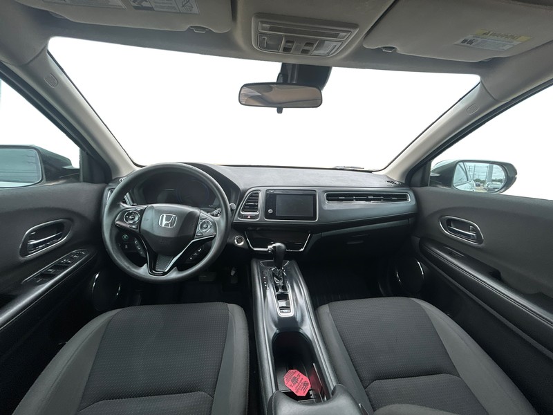 Honda HR-V Vehicle Full-screen Gallery Image 15