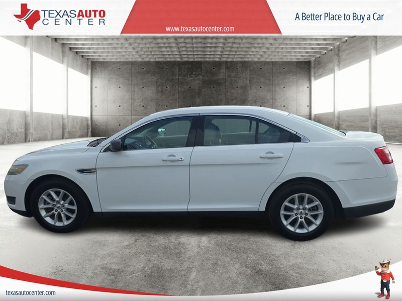 Ford Taurus Vehicle Full-screen Gallery Image 5