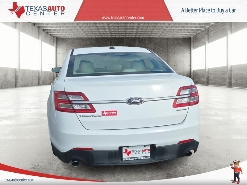 Ford Taurus Vehicle Full-screen Gallery Image 6