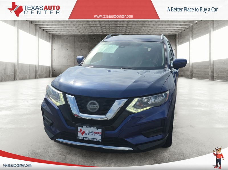 Nissan Rogue Vehicle Full-screen Gallery Image 3