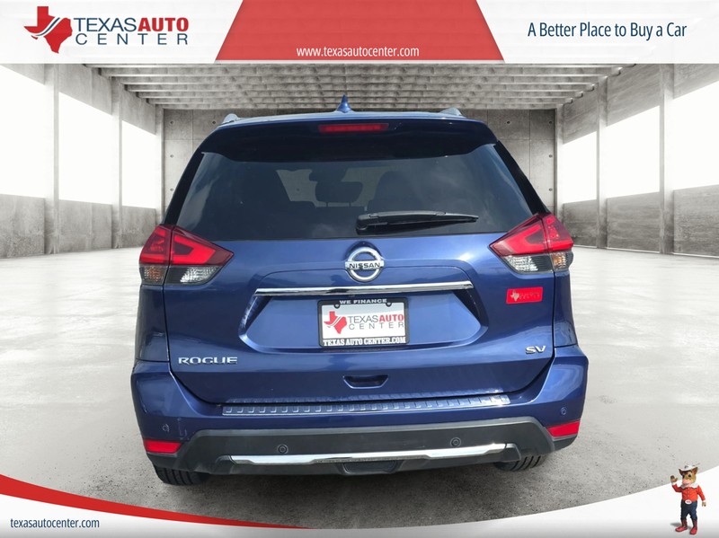 Nissan Rogue Vehicle Full-screen Gallery Image 6