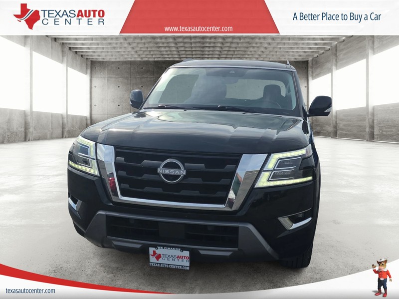 Nissan Armada Vehicle Full-screen Gallery Image 3