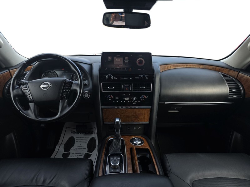 Nissan Armada Vehicle Full-screen Gallery Image 16