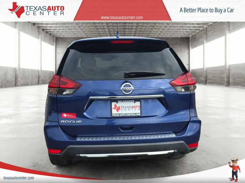 Nissan Rogue Vehicle Full-screen Gallery Image 6