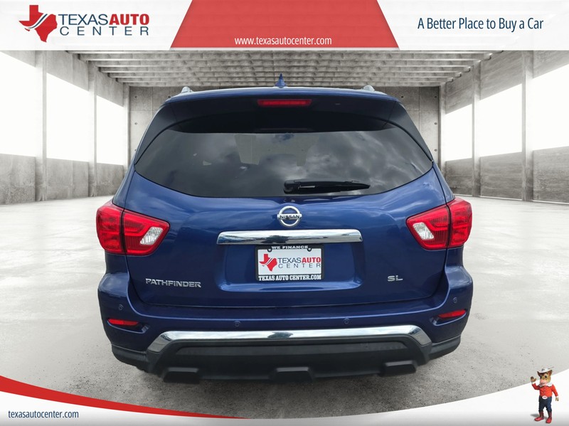 Nissan Pathfinder Vehicle Full-screen Gallery Image 6