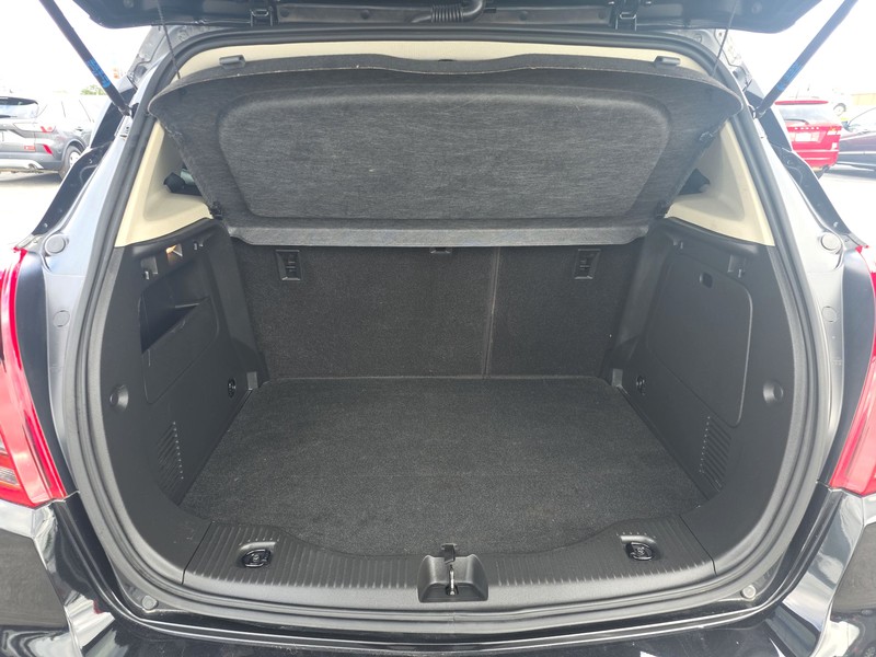 Buick Encore Vehicle Full-screen Gallery Image 11