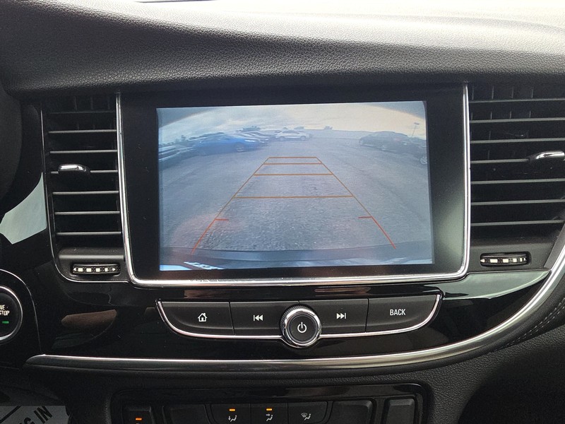 Buick Encore Vehicle Full-screen Gallery Image 17