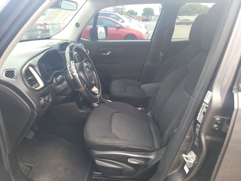 Jeep Renegade Vehicle Full-screen Gallery Image 09