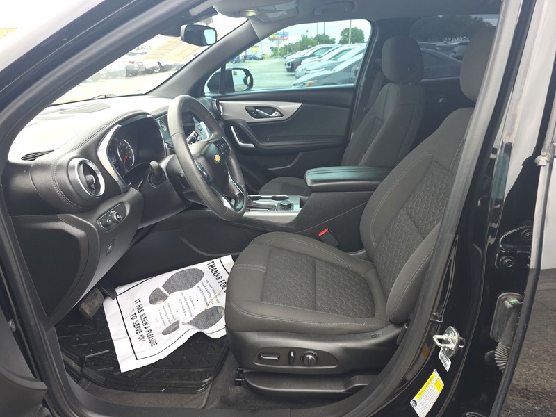 Chevrolet Blazer Vehicle Full-screen Gallery Image 09