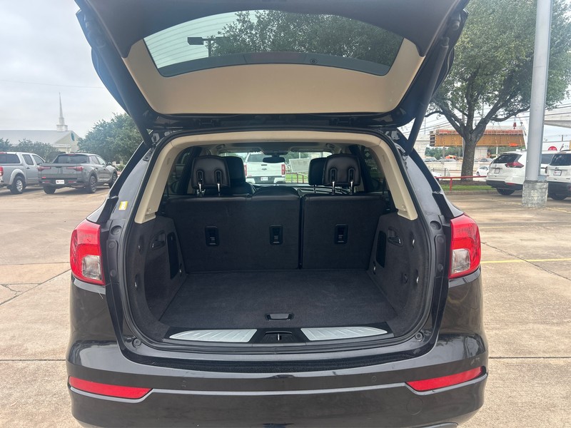 Buick Envision Vehicle Full-screen Gallery Image 11