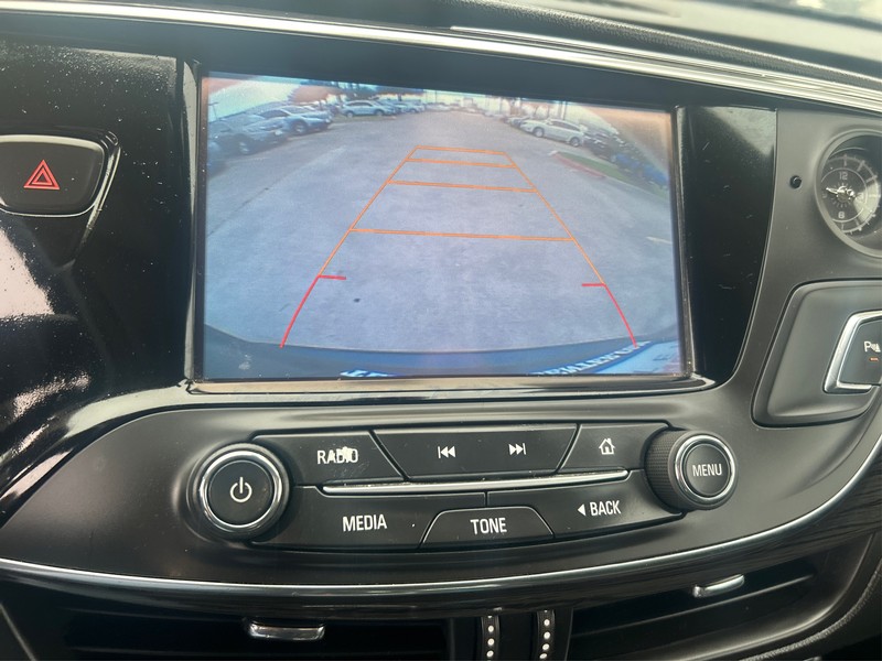 Buick Envision Vehicle Full-screen Gallery Image 17